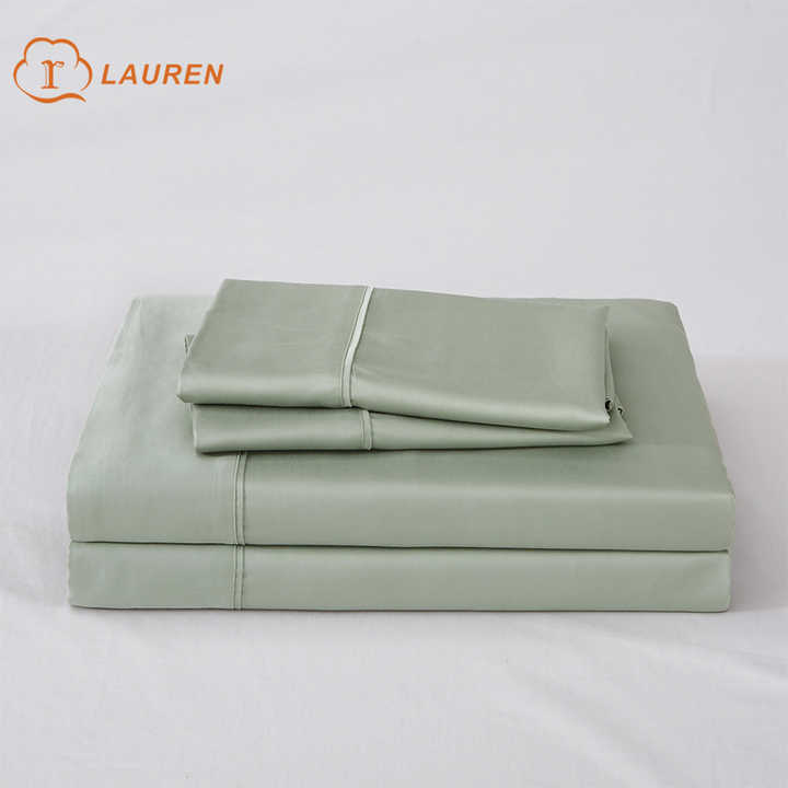 Luxury comforter sets with exquisite design consisting of: 