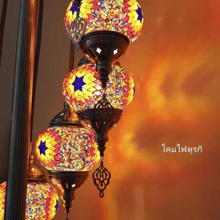 مصباح أرضي -floor lamp