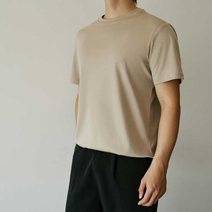 Short-sleeved T-shirt 