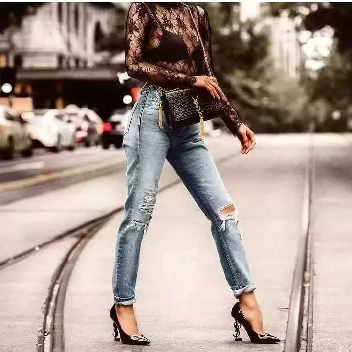 Women's high heel shoes 