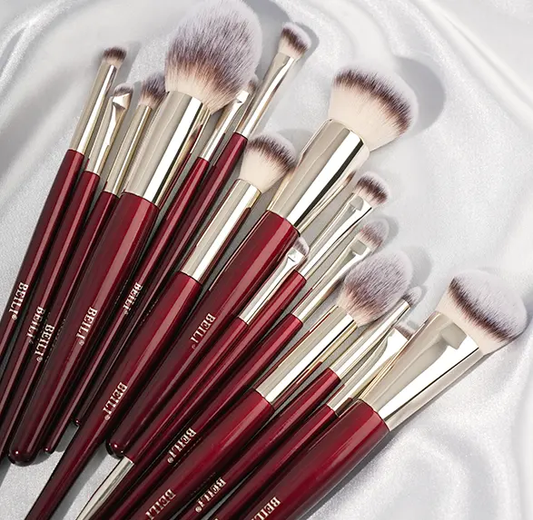 فرش مكياج  - makeup brushes