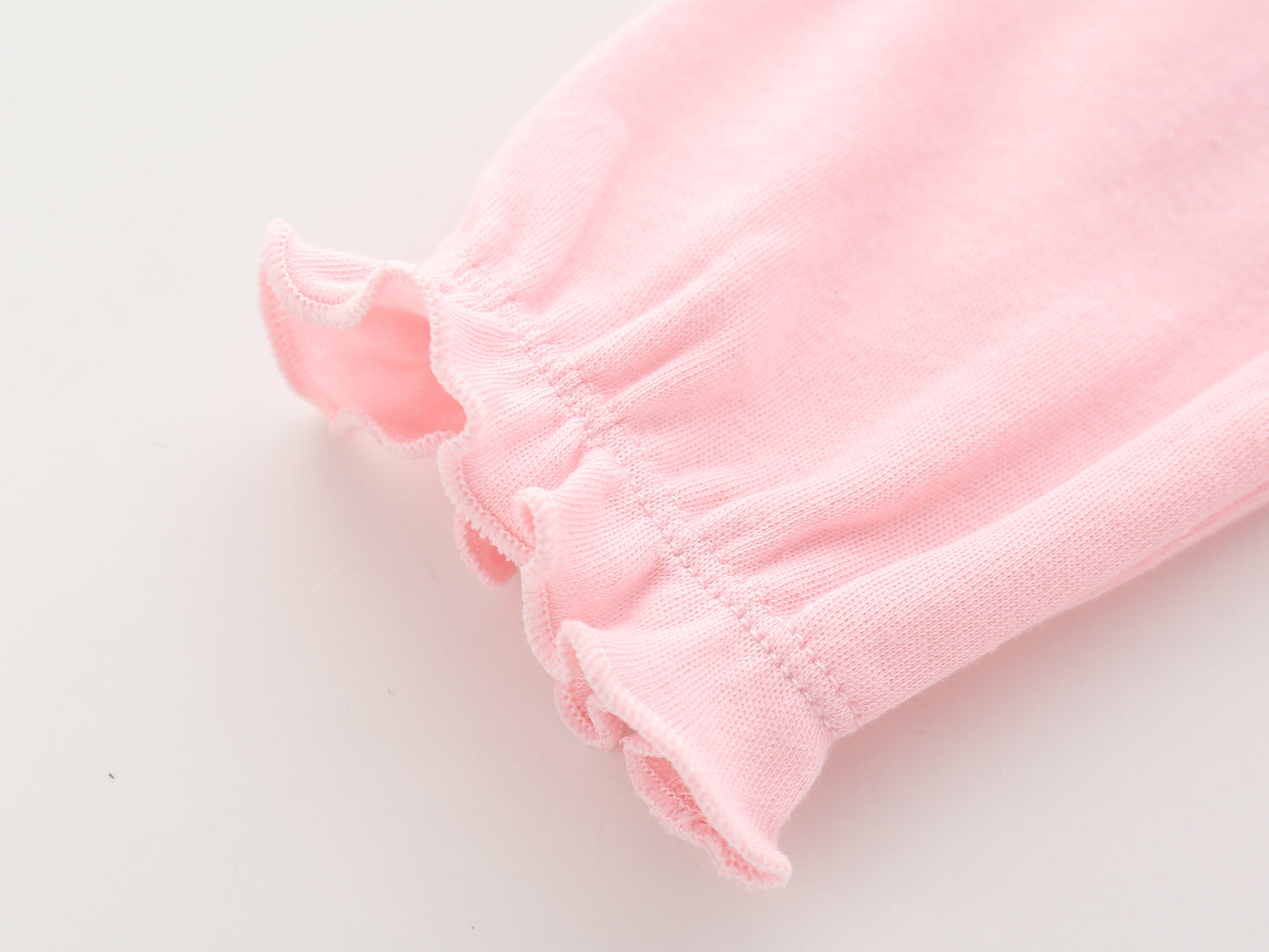 بنات حديثي الولاده