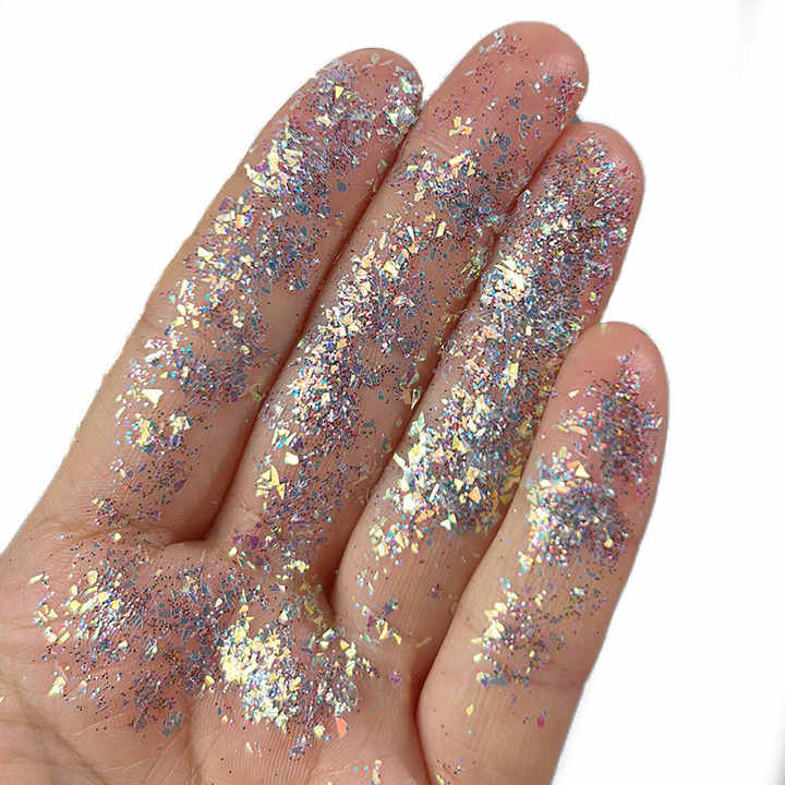 Multi-chrome eyeshadow in rainbow candy glitter colors ظلال عيون متعددة الكروم بألوان قوس قزح حلوى لامعة