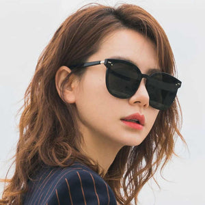 Famous Women's Sunglasses PC Frame Resin Lens Fashion Gradient Sun Glasses for Women 