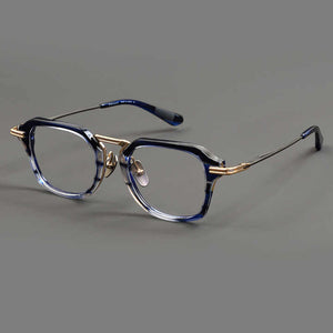 Women's glasses 