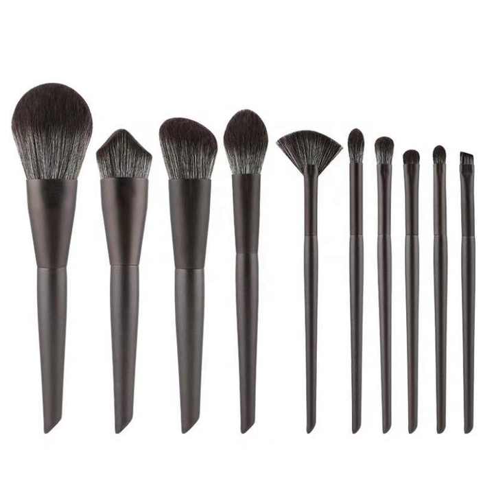 Professional makeup brushes 