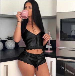 بيجامة نوم نسائية مثيرة