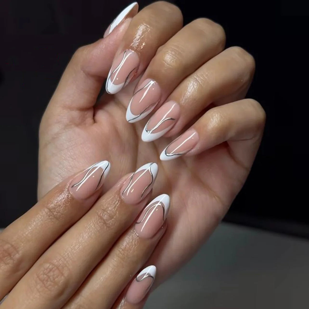 أظافر اللوز القصيرة  - Nail