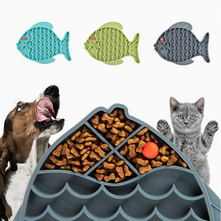 Dropshipping Fish Shape Silicone Dog Licking Toy. 
