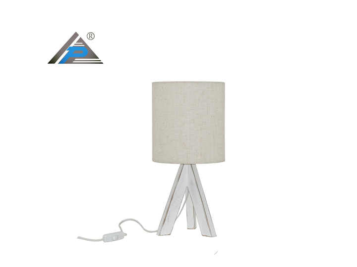 غرفة المعيشة الحديثة الطبيعة خشبية ترايبود ديكور المنزل أدى مصباح الطاولة مع عاكس الضوء النسيج جولةModern Living Room Nature Wooden Tripod Home Decor LED Table Lamp with Round Fabric Lampshade