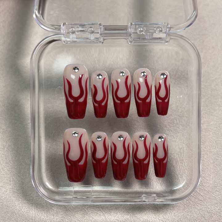 Fake Nails - أظافر اصطناعية