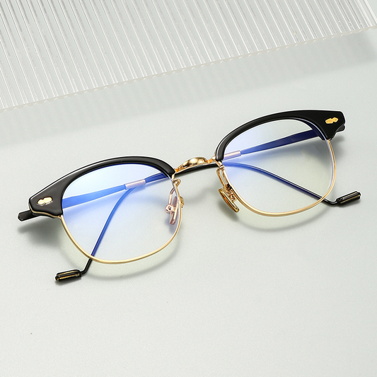 Women's glasses 