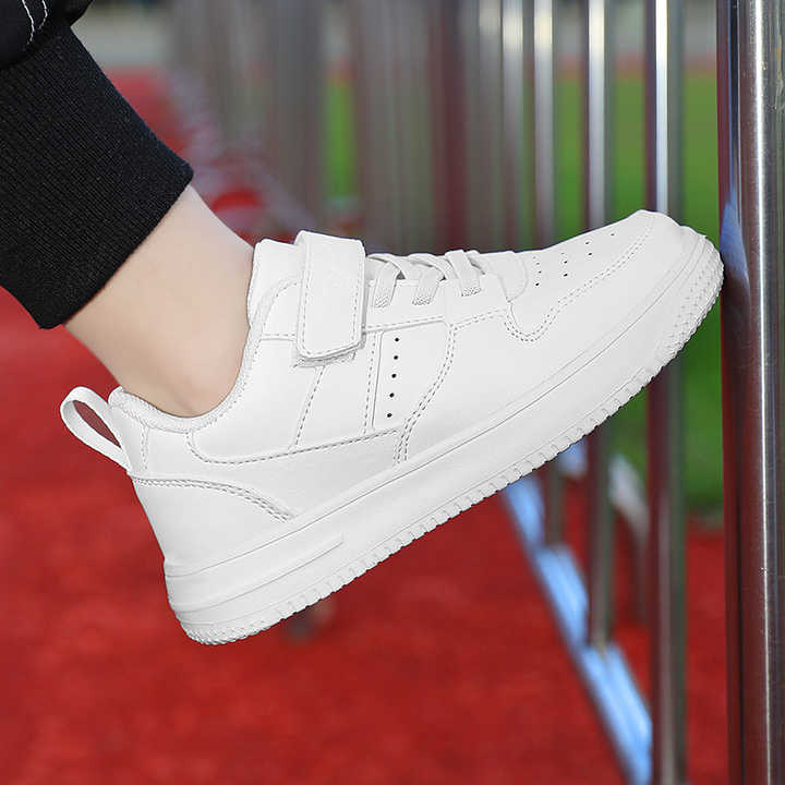 Fashionable White Kids Running Shoes Lightweight 