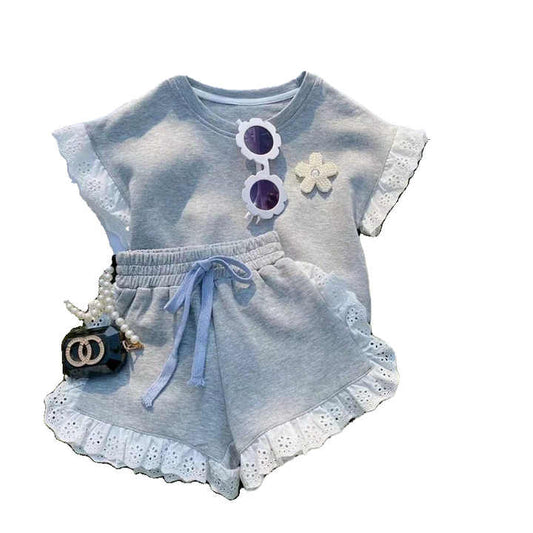مجموعة ملابس صيفية جديدة للفتيات شورت New Summer Girls Clothing  Sports Shorts with Floral Accessories Round Neck Cotton Topمجموعة ملابس صيفية جديدة للفتيات شورت رياضي رمادي غير رسمي مع إكسسوارات زهور رقبة مستديرة قماش قطني علوي