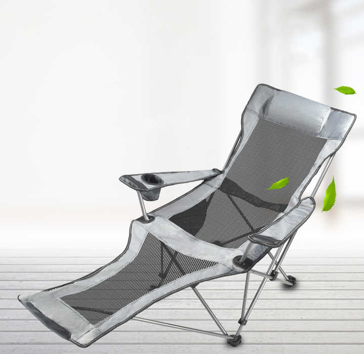 Foldable beach lounge chair 