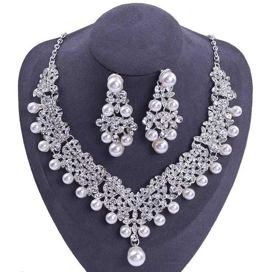 pearl necklace 