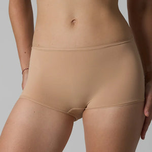 ملابس نسائية داخلية