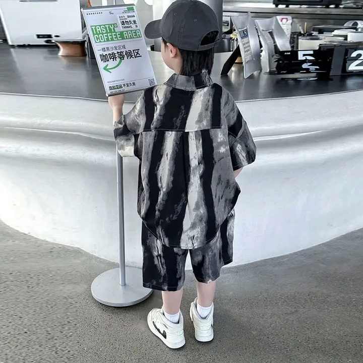 Boys' two-piece shorts, stylish boys' suits for going out 