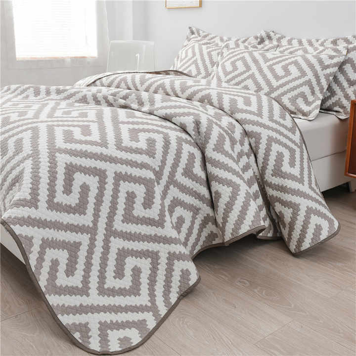 مفرش سرير بتصميم هندسي مصبوغ بخيوط . Geometric Yarn Dyed Bedspread 3 Piece Warm