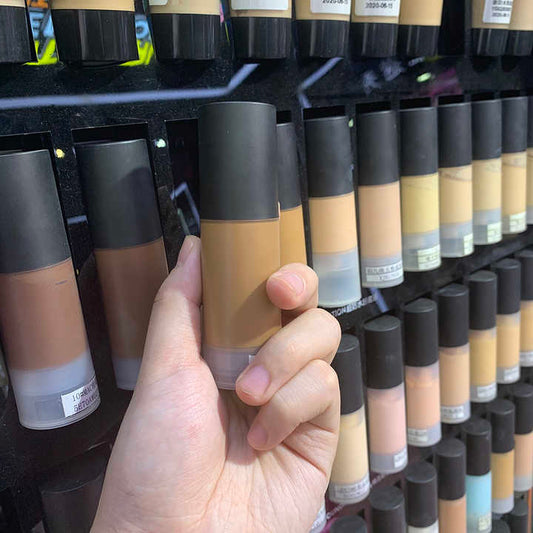 ماكياج أساس غير لامع مقاوم للماء بعلامة تجارية خاصة بكريم الأساس السائل بدون شعار Private Label Matte Waterproof Foundation Makeup No Logo Liquid Foundation