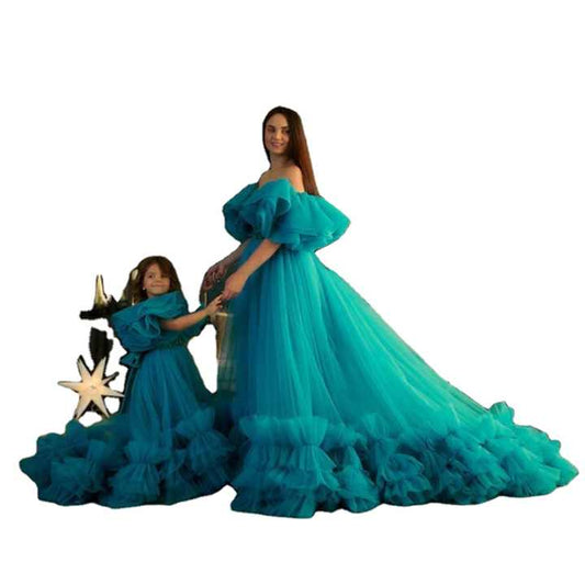 Mommy and Me Tulle Ball Gown, Plus Size Tulle Evening Dress for Mother and Daughter Photo Shoot, Tulle Evening Dressفستان سهرة من التل بتصميم منفوش للأم وأنا, فستان سهرة من التل بمقاس كبير من أجل التقاط الصور الفوتوغرافية للأم والبنت ، فستان سهرة من التل