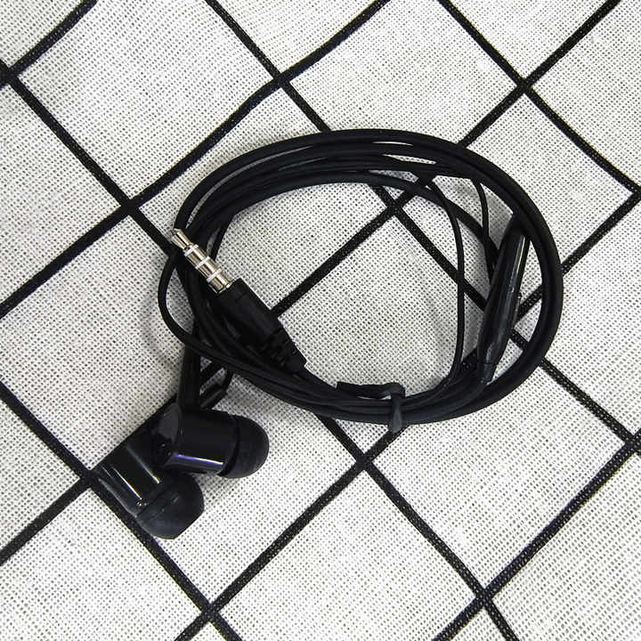 headphones . سماعات