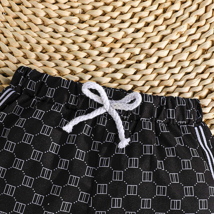 مجموعة ملابس للأطفال والأولاد من عمر 6 أشهر . Baby Boys Clothes Set 6 Months to 2 Years Old Short