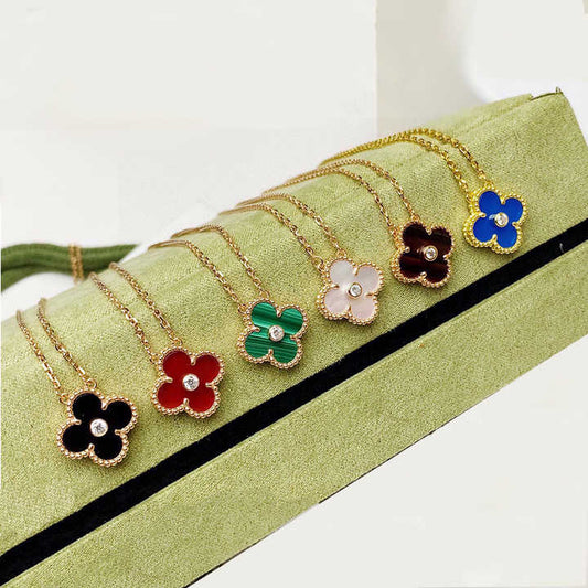 Clover necklace