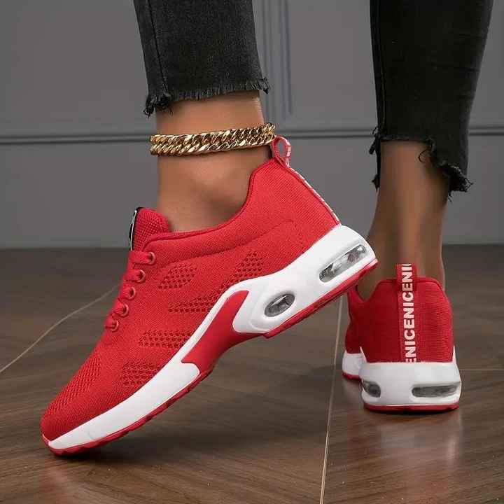 Comfortable women's flat sneakers 
