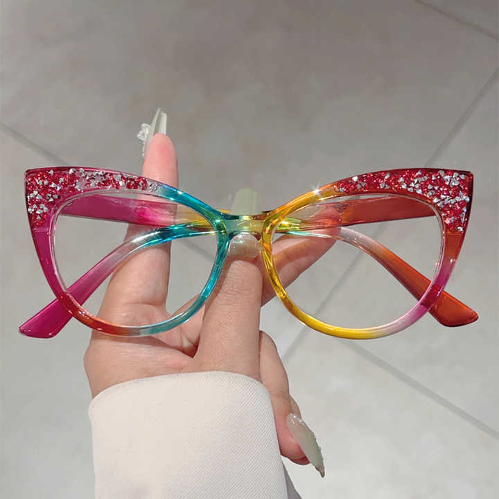 نظارات طبيه نسائيه