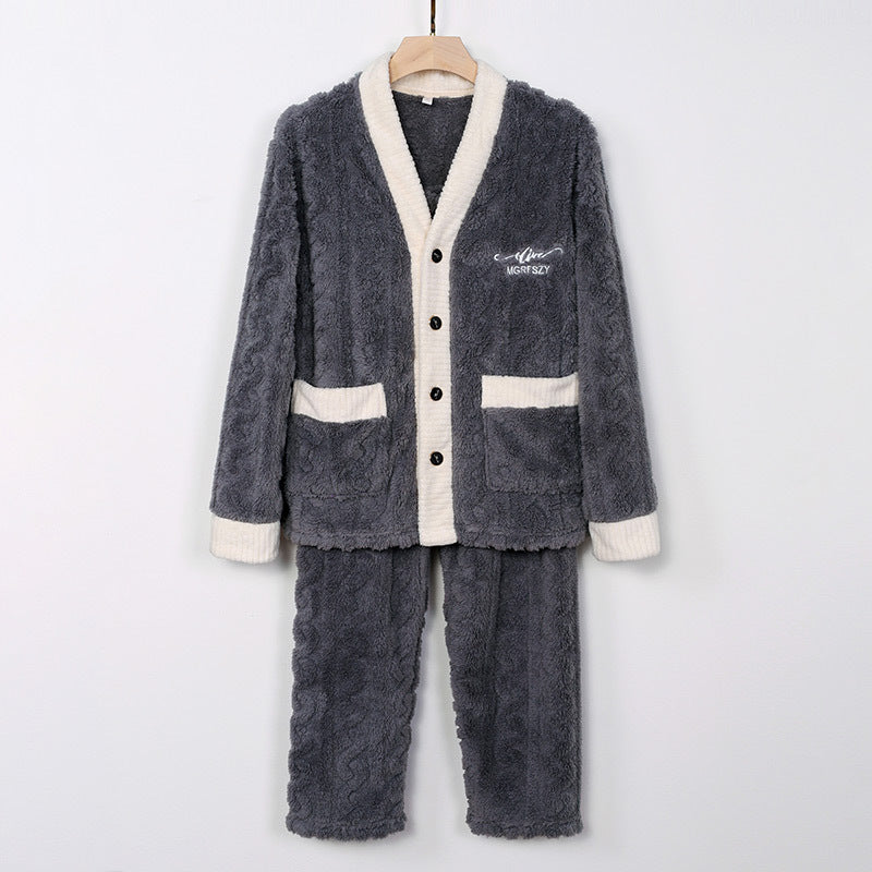 بدلات نوم رجال كم طويل