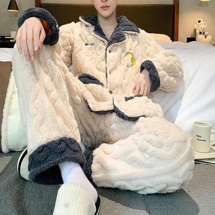 New Men's Pajamas Autumn and Winter Home Set. 