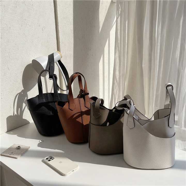 Bags and fun,حقائب و امتعه