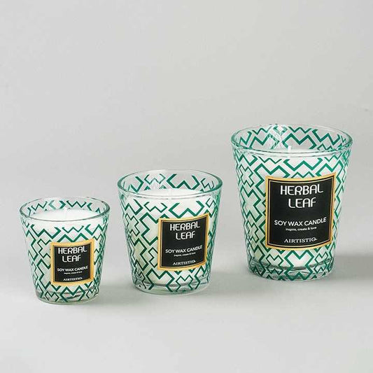 Factory New Glass -شمعة معطرة