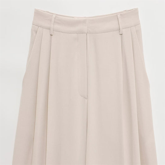 بنطلون نسائي