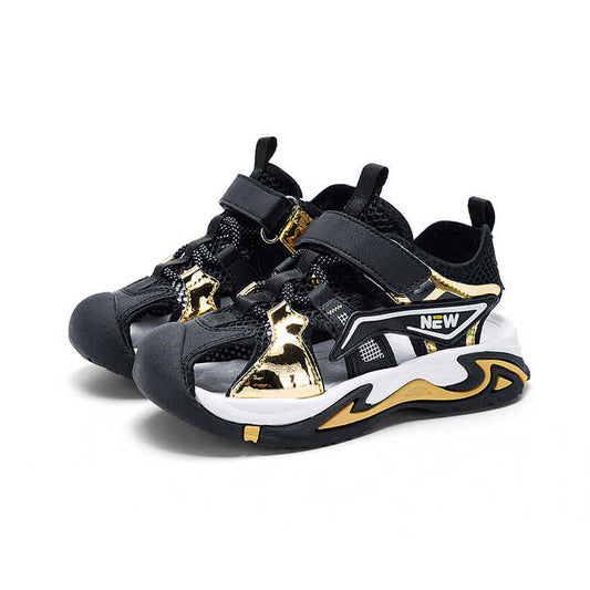 صنادل شاطئ جديدة للأطفال أحذية كرة القدم . New Children's Beach Sandals Soccer Shoes for Girls Boys Platform