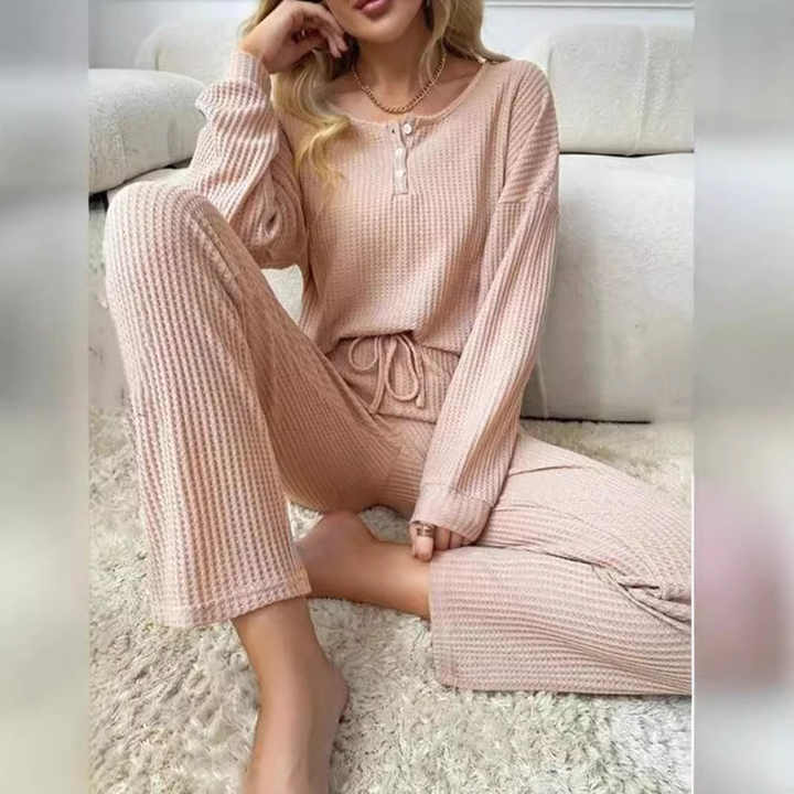 Women's sleepwear 