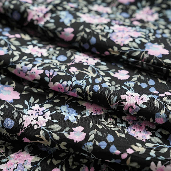 Skin-Friendly Pajamas and Shirt Clothing Fabric قماش حرير قطني مطبوع عليه زهور باللونين