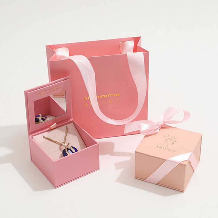 هدايا، gifts