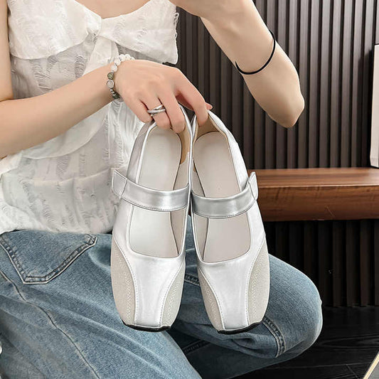 حذاء مسطح نسائي