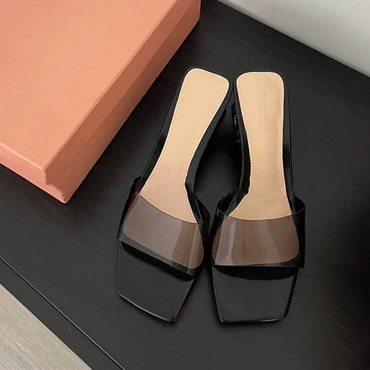 Elegant women's heels 
