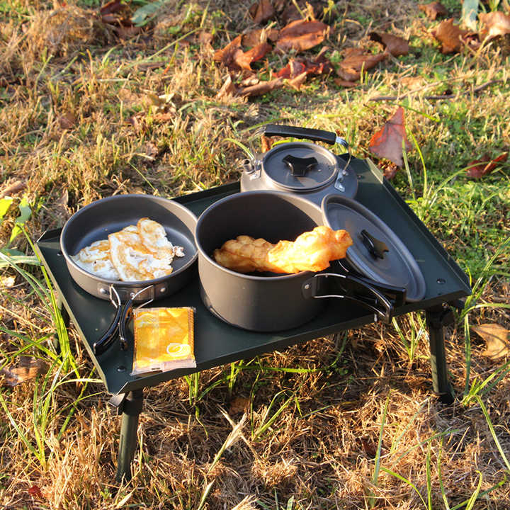 مجموعة أدوات طهي للتخييم مدمجة من سيلكو . Silco Compact Camping Cookware Set