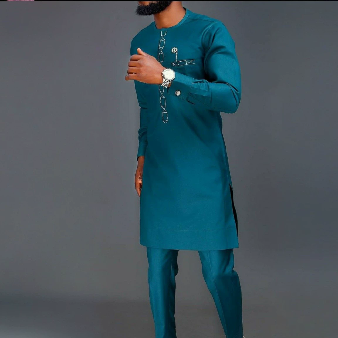 بدلات رجالية