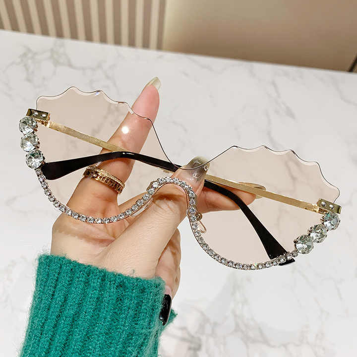 نظارات شمسية نسائية   Gold Women's Sunglasses