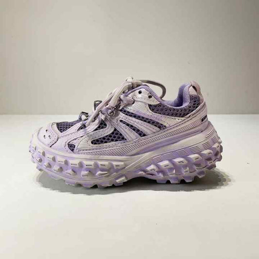 حذية رياضية للأطفال