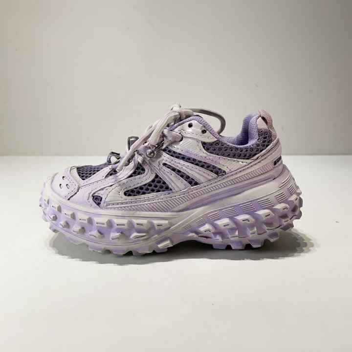 أحذية رياضية للأطفال  children's sneakers