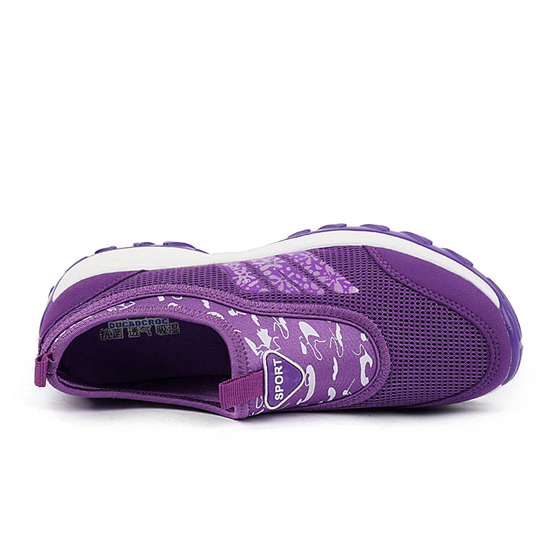 حذاء رياضية نسائي