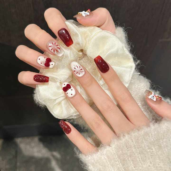 Luxury Red Nail Art 