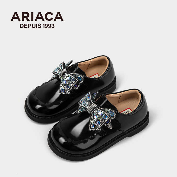 Ariaca Girls' Comfortable Black Butterfly Sandals, Fashionable Easy-to-Tie Student Wedding Party Shoes for Spring 