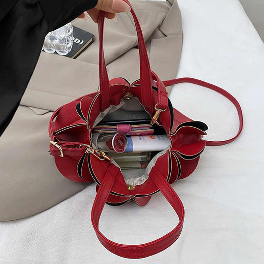 حقيبة يد نسائية بتصميم زهرة حمراء